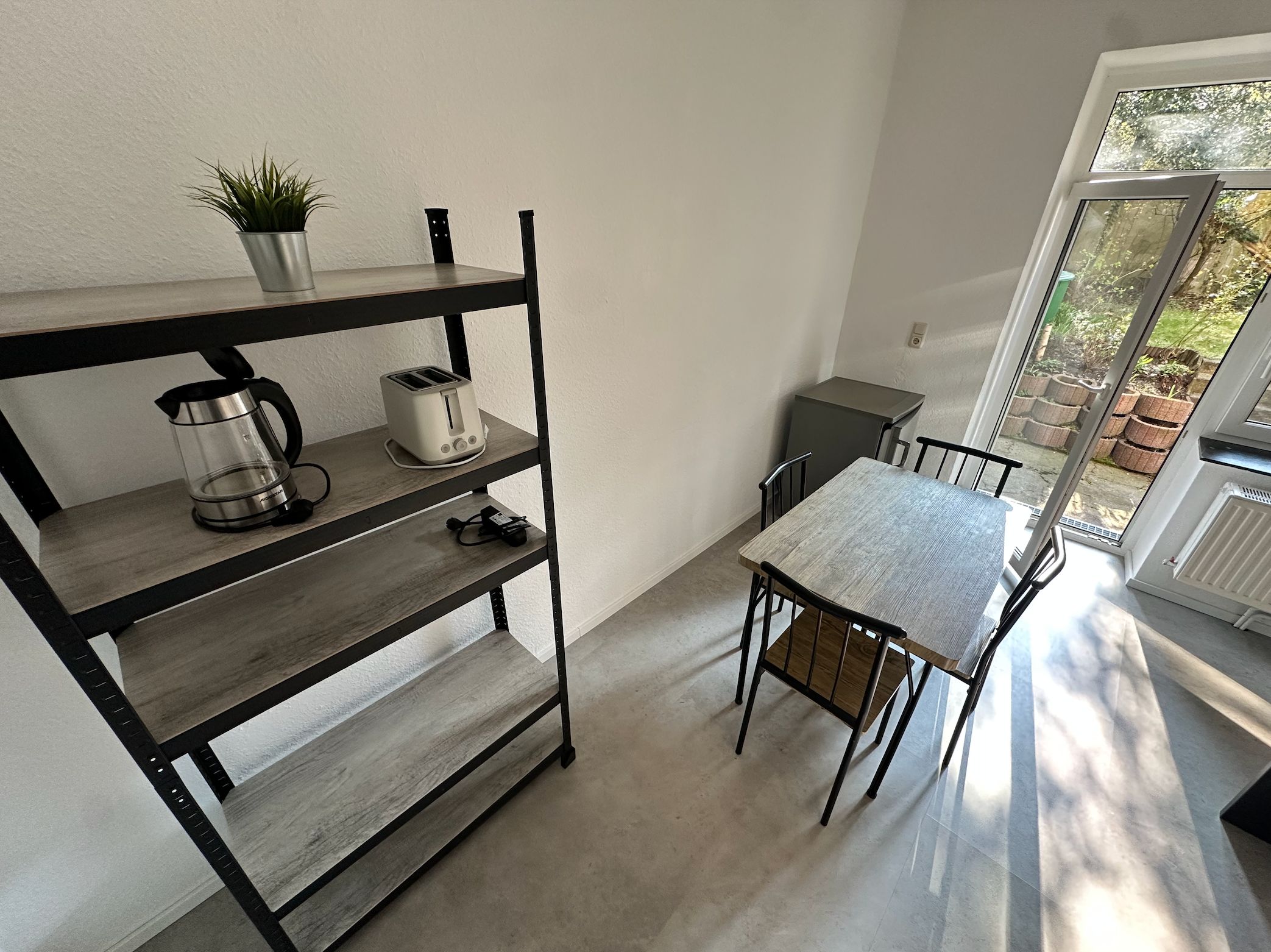 Bright 2-Room Apartment With Garden & Workspace – Newly Renovated In Aachen - 15