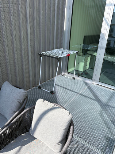 Modern 2-room apartment with balcony near Hauptbahnhof (Tiergarten)