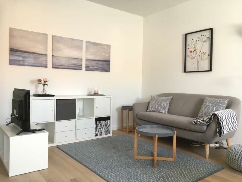 Modern Apartment With Balcony And Carport - 3