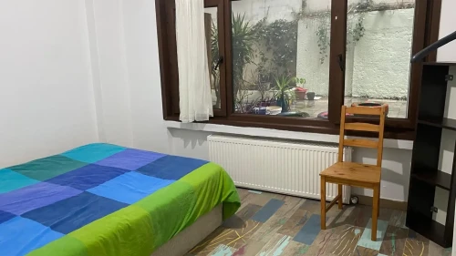 Room in a shared 3-bedroom apartment for rent in Istanbul, bills included 11