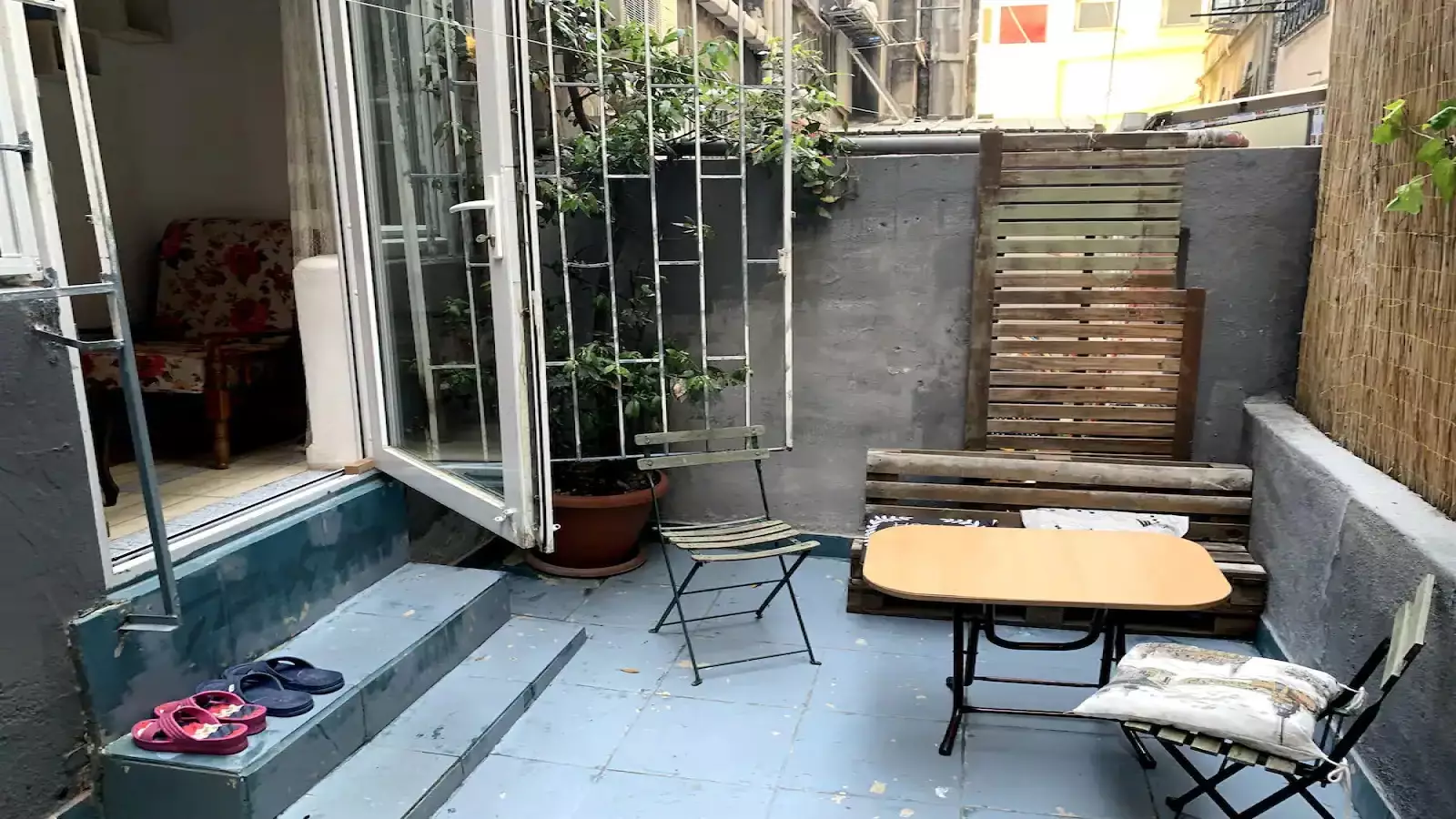 Bedroom 1 - Rooms for rent in 2-bedroom apartment in Istanbul 9 - Gallery - 18