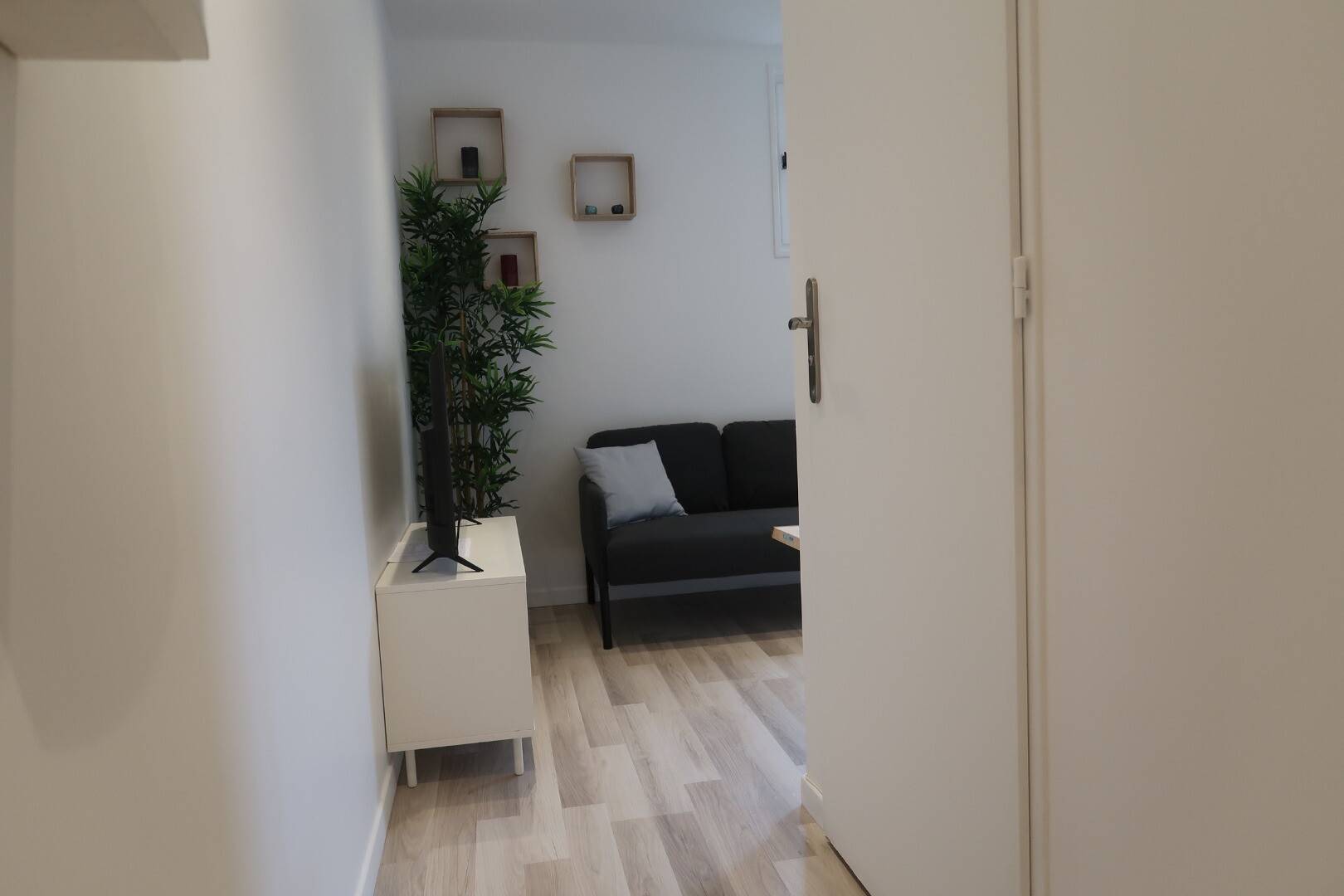  Room 3 - 13m²  -  67m² Private room in a flatshare for 3 people  - Gallery -  4