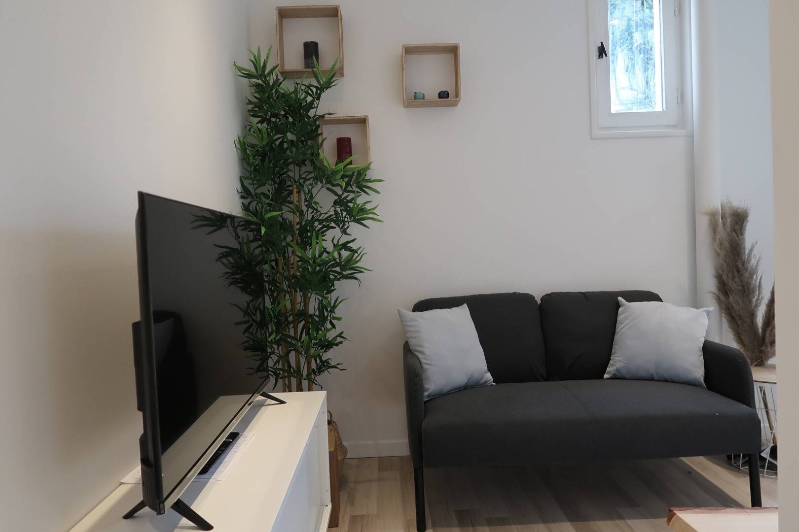  Room 3 - 13m²  -  67m² Private room in a flatshare for 3 people  - Gallery -  3