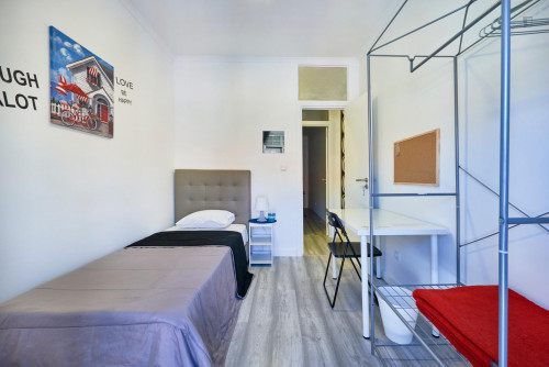 Bright single bedroom near Fonte Luminosa - Gallery - 29