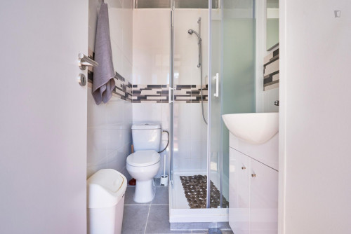 Bright single bedroom near Fonte Luminosa - Gallery - 5