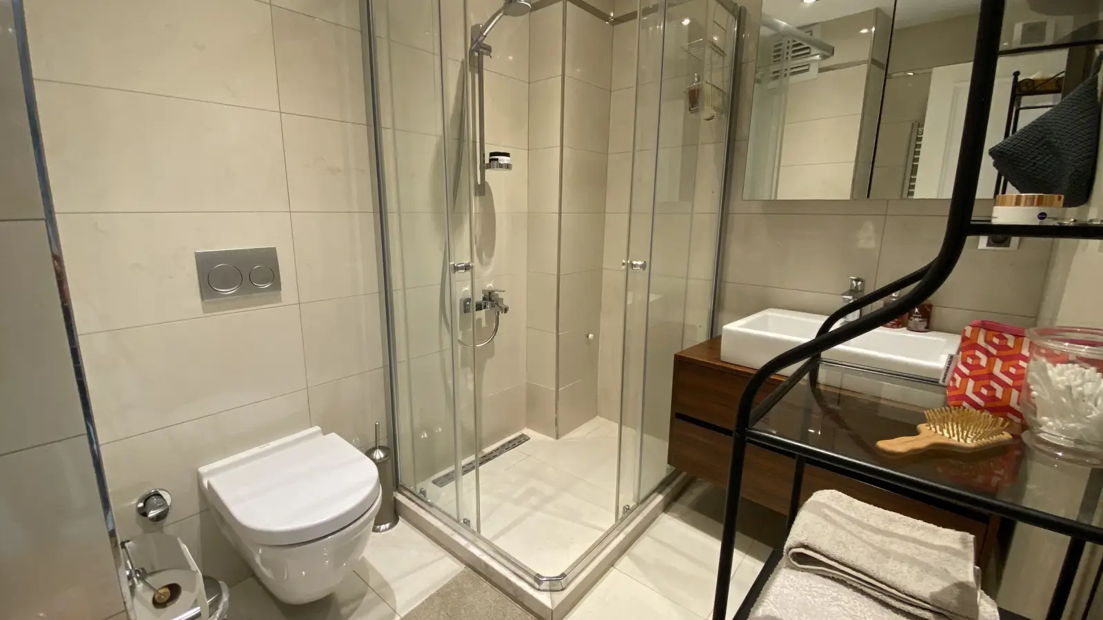  1-Bedroom Apartment  -  1-bedroom apartment for rent in Istanbul, perfect for professionals and couples .  - Gallery -  4