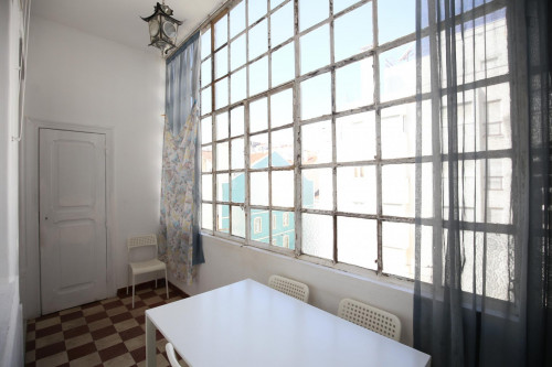Cosy double bedroom close to Faculdade de Ciências da Universidade de Lisboa - Gallery - 20
