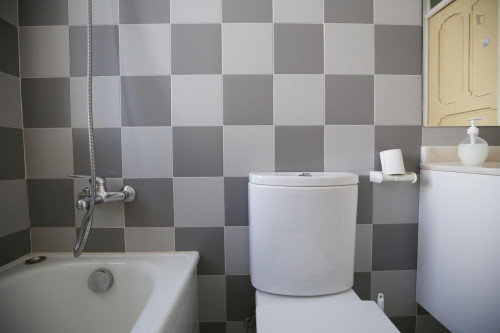 Cosy double bedroom close to Faculdade de Ciências da Universidade de Lisboa - Gallery - 12