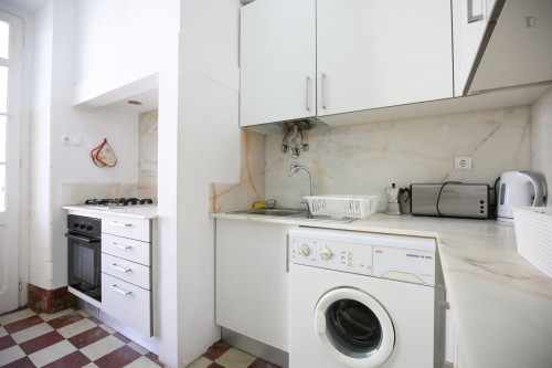 Cosy double bedroom close to Faculdade de Ciências da Universidade de Lisboa - Gallery - 39