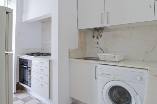 Cosy double bedroom close to Faculdade de Ciências da Universidade de Lisboa - Gallery - 35