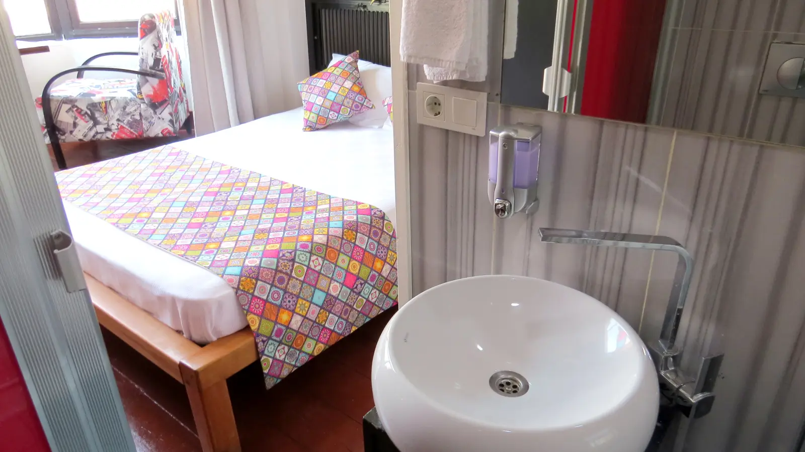  Studio For Rent In Beyoğlu, Bills Included  -  Studio for rent in Beyoğlu, bills included .6  - Gallery -  3