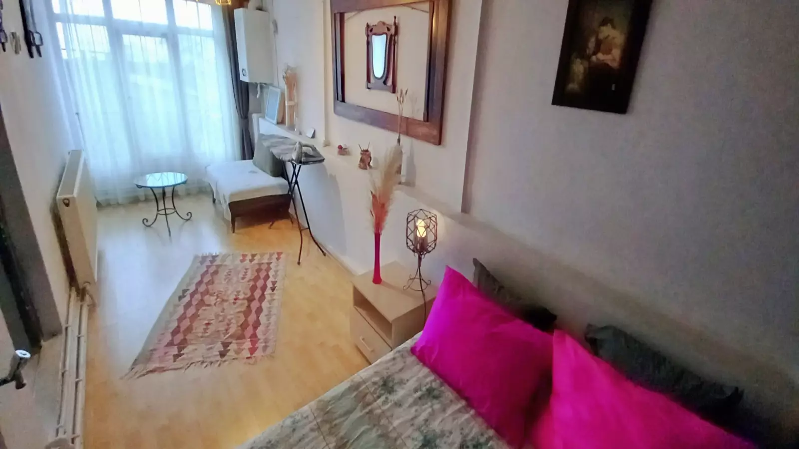  Bedroom 1  -  Room for rent in 3-bedroom apartment in Istanbul .5  - Gallery -  8
