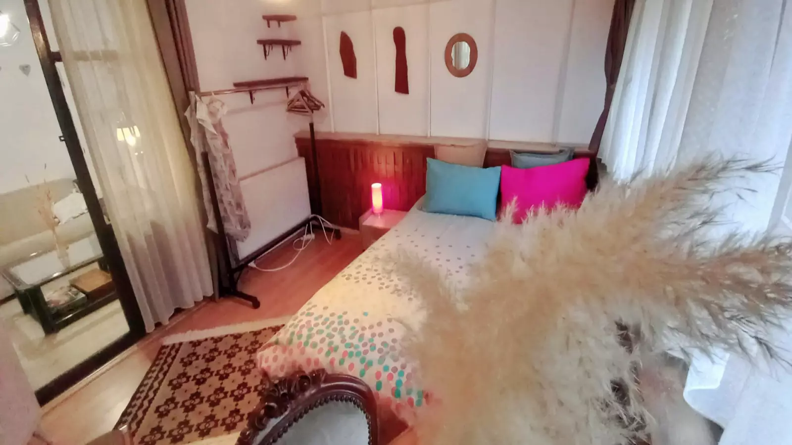  Bedroom 1  -  Room for rent in 3-bedroom apartment in Istanbul .5  - Gallery -  17