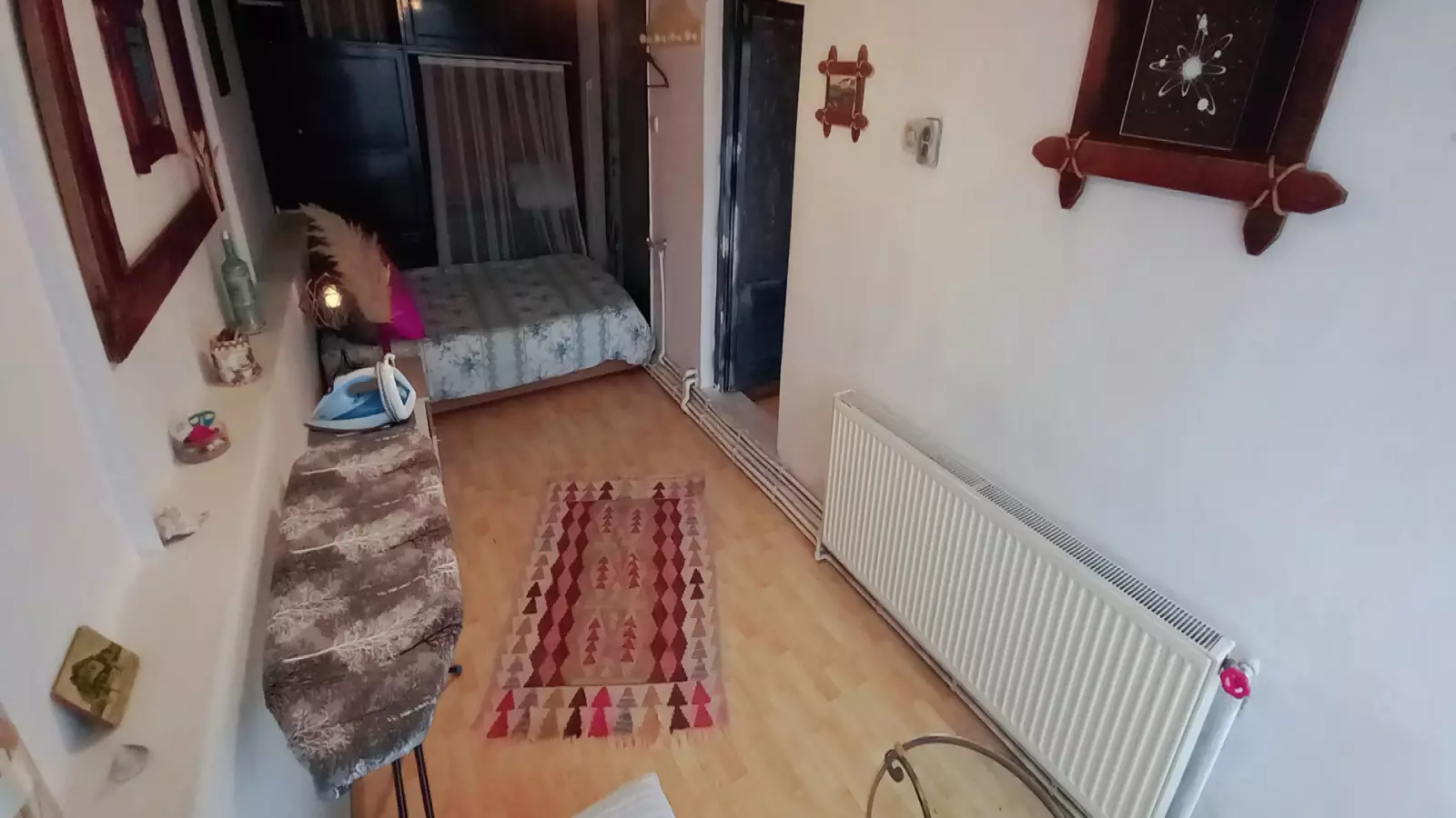  Bedroom 1  -  Room for rent in 3-bedroom apartment in Istanbul .5  - Gallery -  13