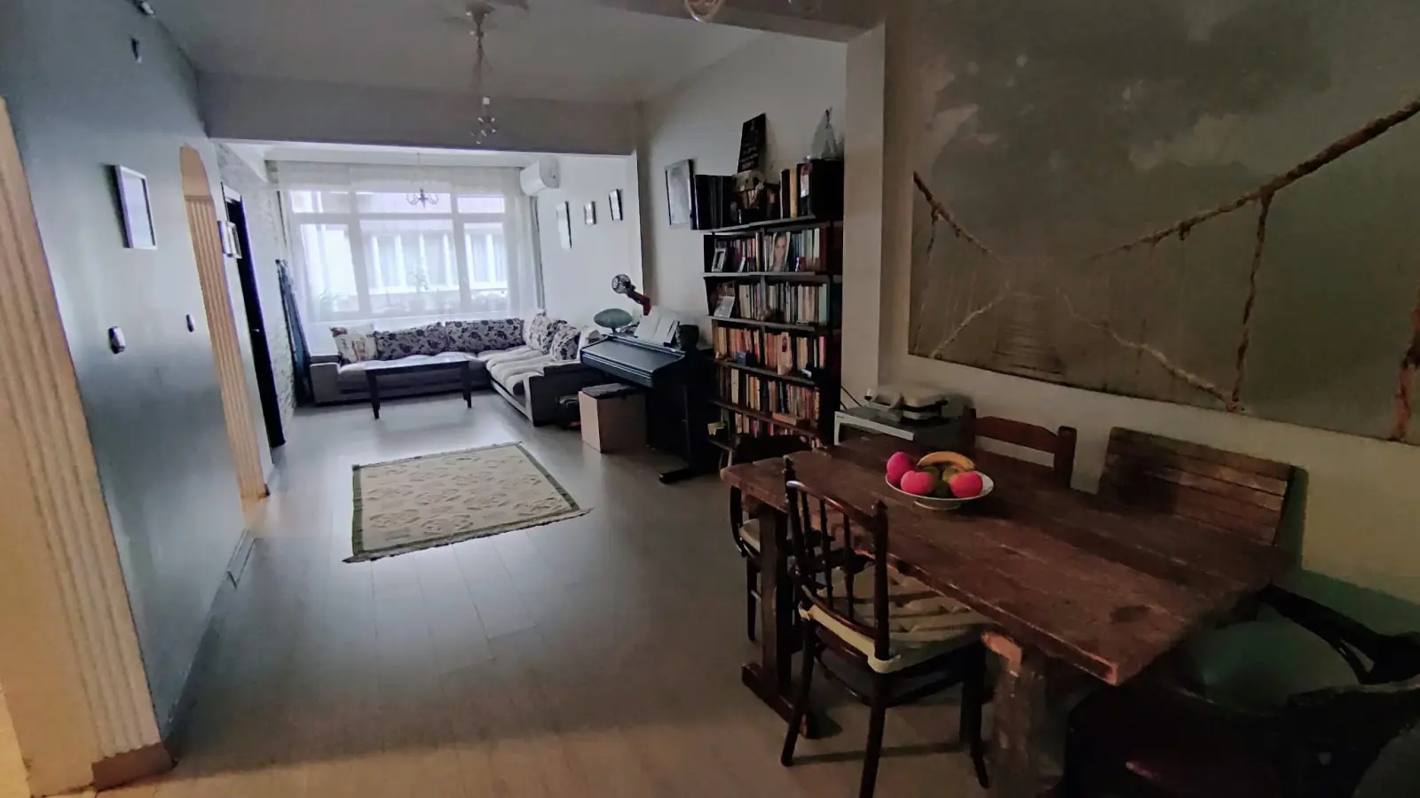  Bedroom 1  -  Room in a shared 4-bedroom apartment for rent in Istanbul, only females. .-  - Gallery -  8