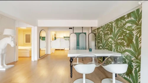 Room in a shared 2-bedroom apartment for rent in Istanbul, all bills included . 3