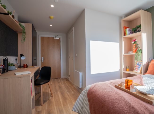  Classic Ensuite - Lower Tower  -  Fusion Leeds  - Gallery -  3