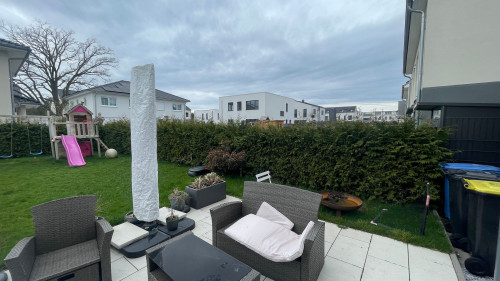 Luxury furnished designer house with fireplace, underfloor heating & garden – only 20 minutes to Kurfürstendamm