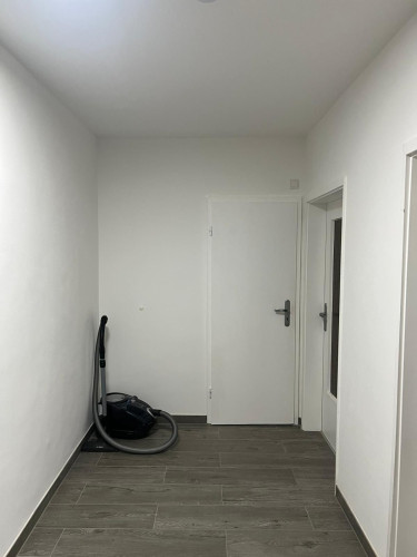 Stylish 2-Room Apartment near Munich | Fully Furnished & Home Office Ready - Gallery - 10