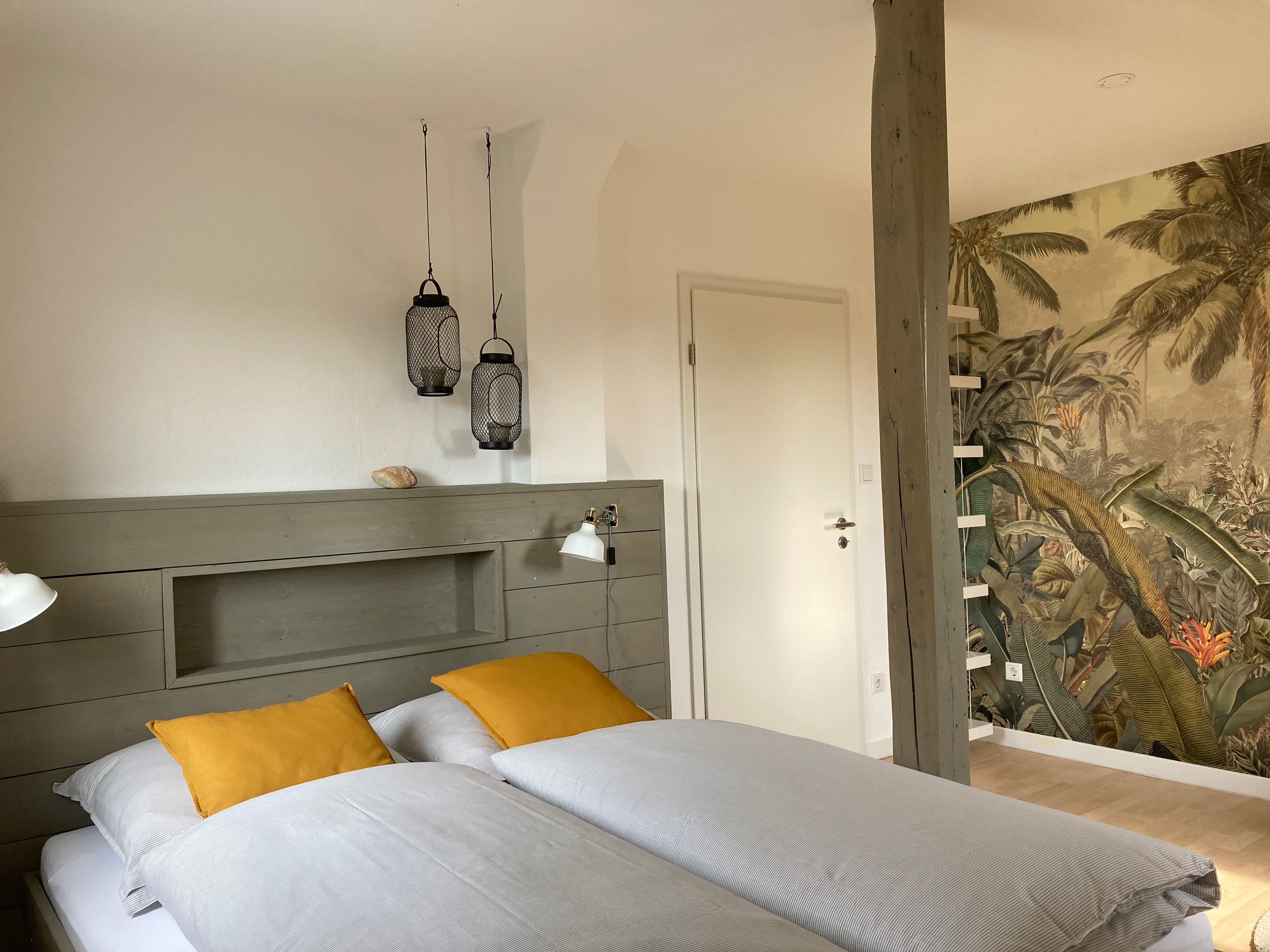 An Open-Plan Loft Flat With A Mezzanine - 6