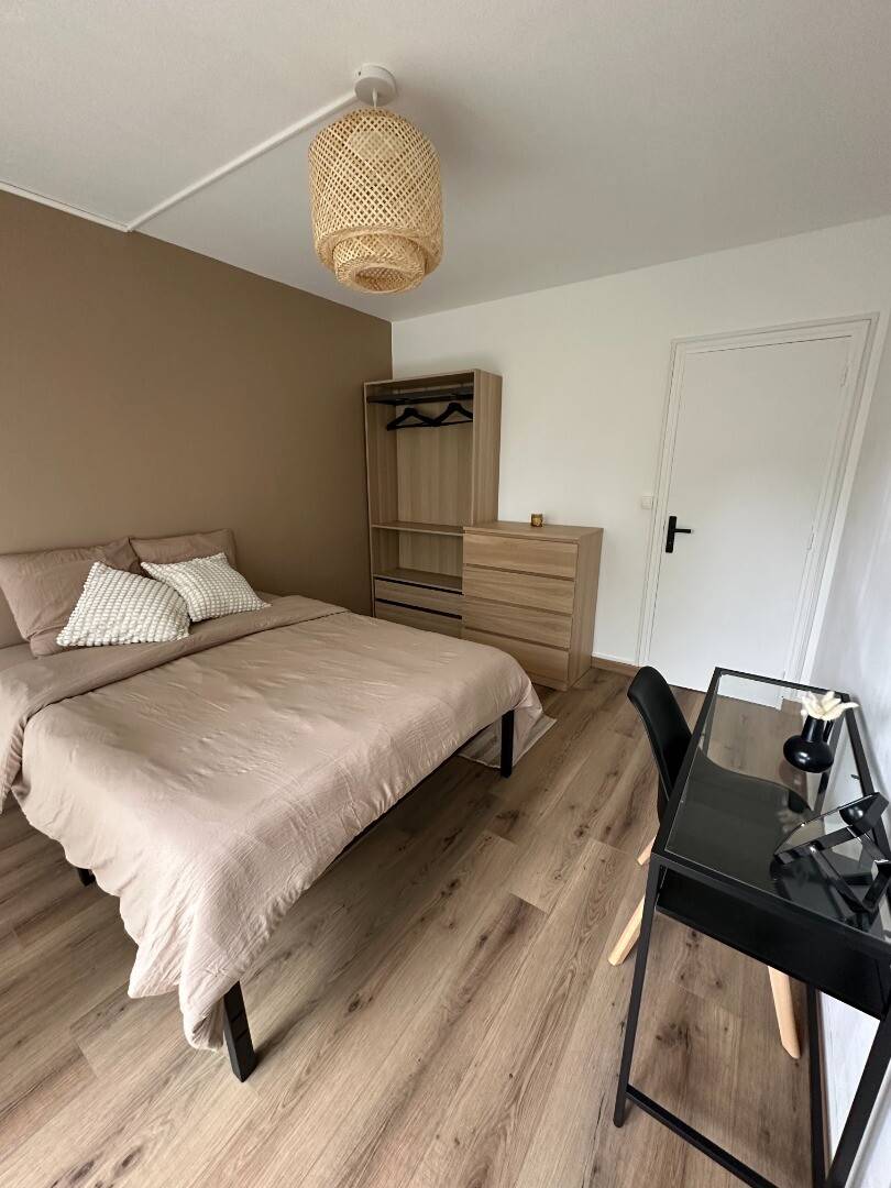 Room 2 - 74m² Private room in a flatshare for 3 people - Gallery - 2