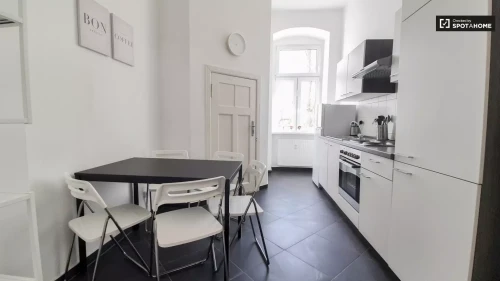 Rooms for rent in apartment with 5 bedrooms in Berlin