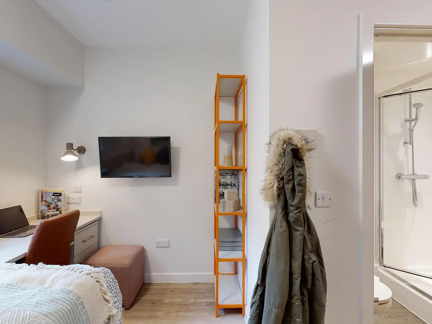 Block B Penthouse Studio - 13