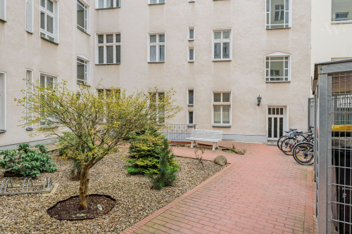 Newly Renovated Apartment in Berlin-Wedding – Living with Historic Charm