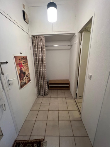 Möblierte 1-Zimmer-Wohnung mit Balkon in Berlin-Steglitz – flexible Möblierung