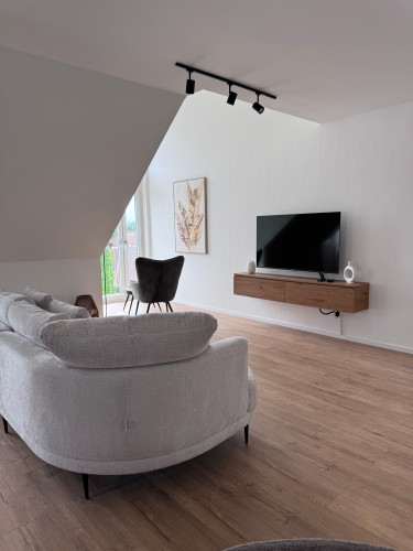 Freshly Renovated, Fully Furnished 2-Room Apartment in Aschaffenburg-Damm (First Occupancy) - Gallery - 54