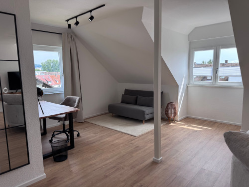 Freshly Renovated, Fully Furnished 2-Room Apartment in Aschaffenburg-Damm (First Occupancy)