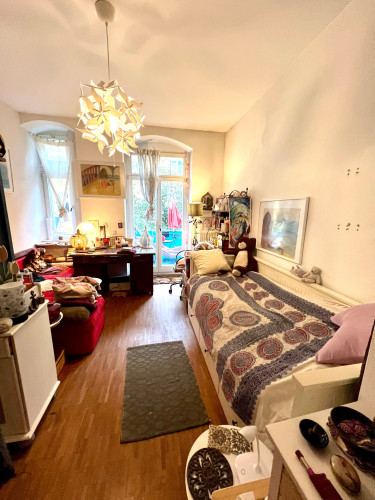 Sweet & unique home in Dresden + balconies & piano