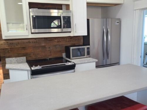 Cozy Room in the Hearth of Kansas C