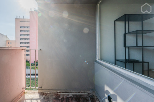 Furnished apartment in the heart of City West