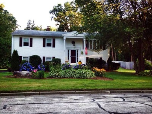 Nice quite home in great area!