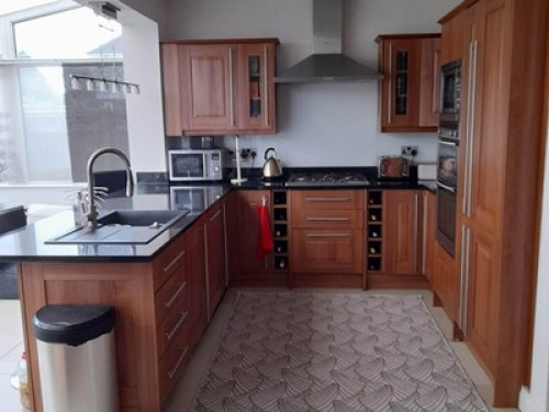 Large Family Home near beach!