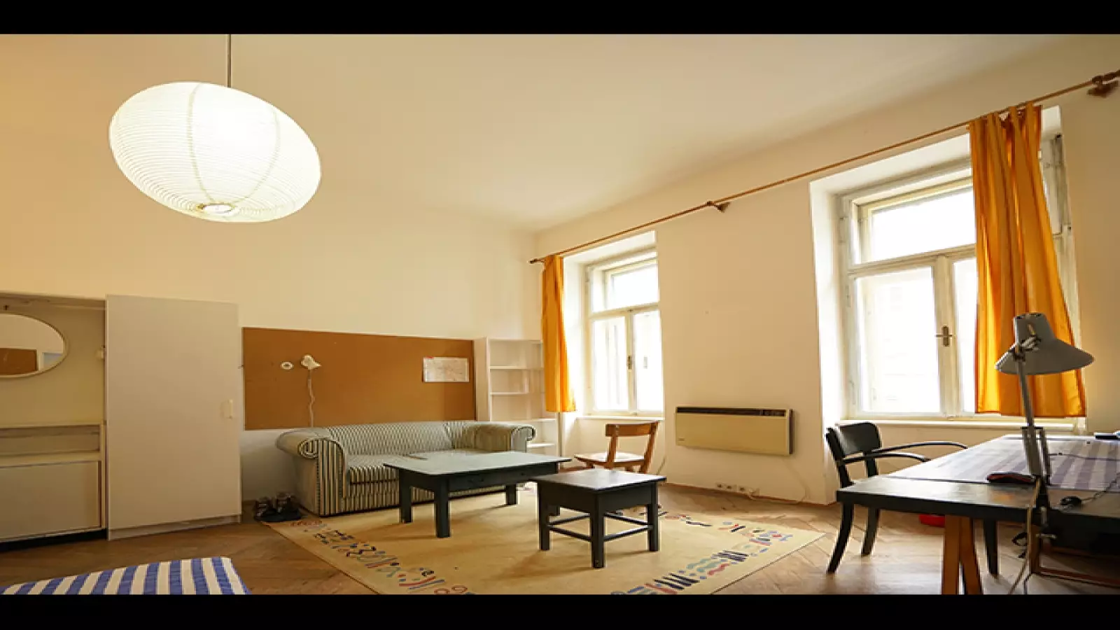 Room in a shared 5-bedroom apartment for rent in Jakomini.