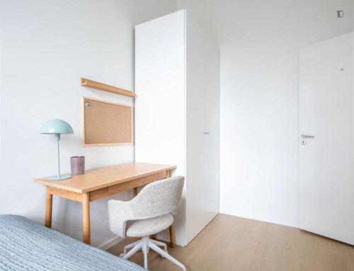 Pleasant single bedroom in shared flat in cool Grünerløkka