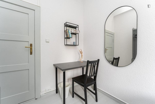 Lovely single bedroom in Britz