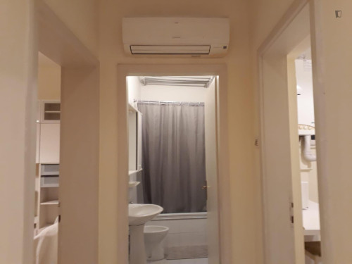 Comfortable 3-bedroom apartment with balcony close to the city center and the university - Gallery - 2