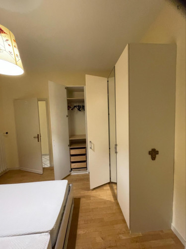Comfortable 3-bedroom apartment with balcony close to the city center and the university - Gallery - 11
