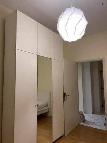 Comfortable 3-bedroom apartment with balcony close to the city center and the university - Gallery - 16