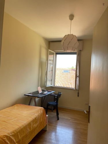 Comfortable 3-bedroom apartment with balcony close to the city center and the university - Gallery - 13