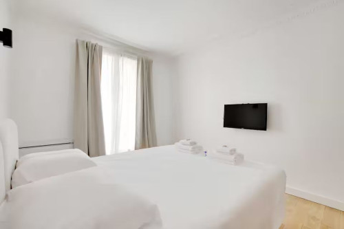 Spacious, bright and well-equipped apartment