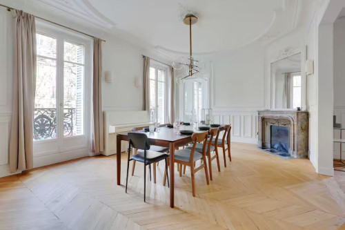 Magnificent Haussmannian apartment of 142m2