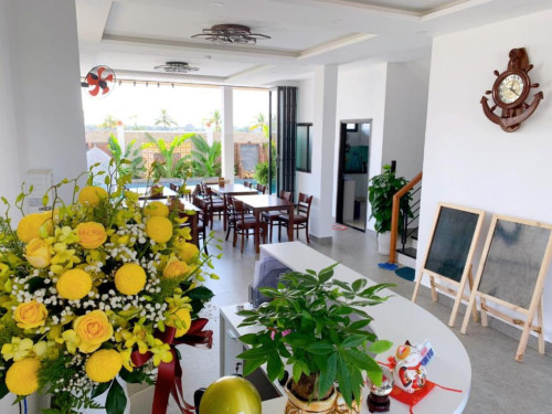 Peaceful Coliving Villa Near The Beach in Cẩm An with Private Balconies & Pool Access Residence