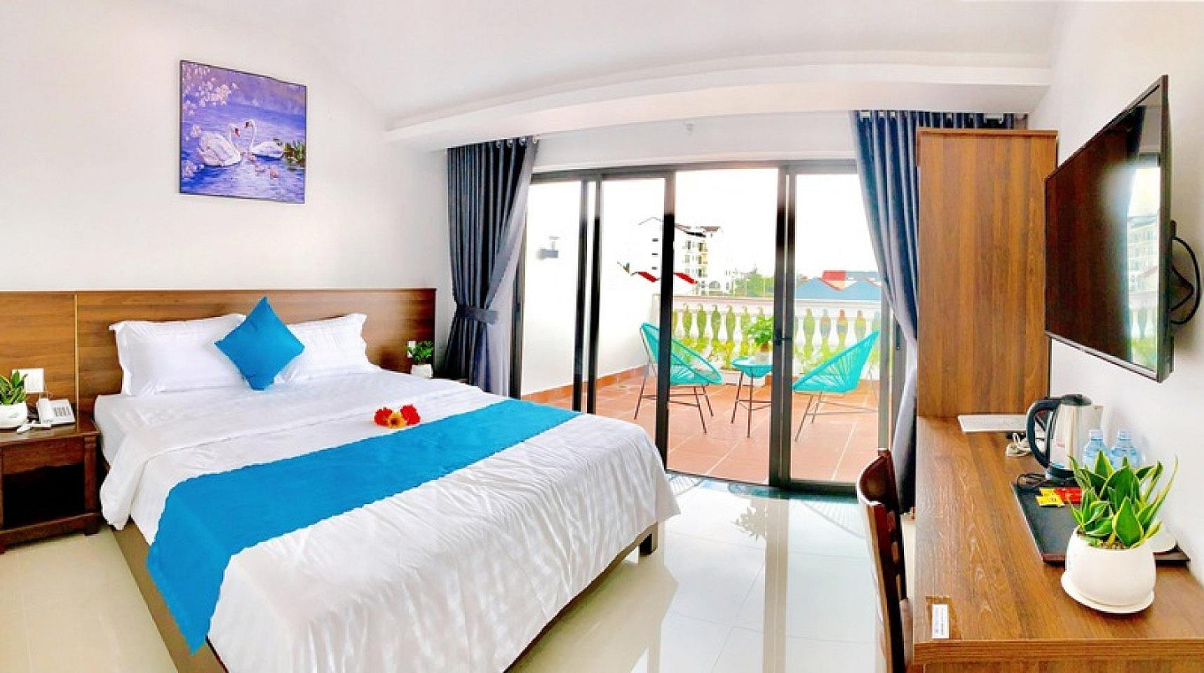  Deluxe Room  -  Peaceful Coliving Villa Near The Beach in Cẩm An with Private Balconies & Pool Access Residence  - Gallery -  4