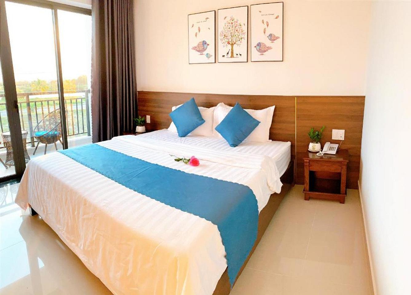 Deluxe Room  -  Peaceful Coliving Villa Near The Beach in Cẩm An with Private Balconies & Pool Access Residence  - Gallery -  2