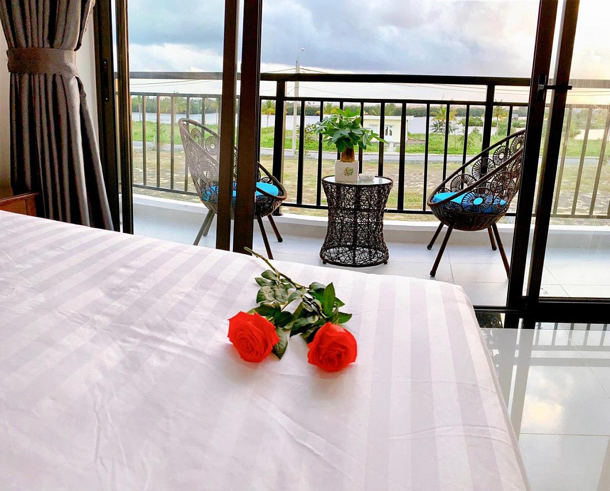  Triple Room  -  Peaceful Coliving Villa Near The Beach in Cẩm An with Private Balconies & Pool Access Residence  - Gallery -  2