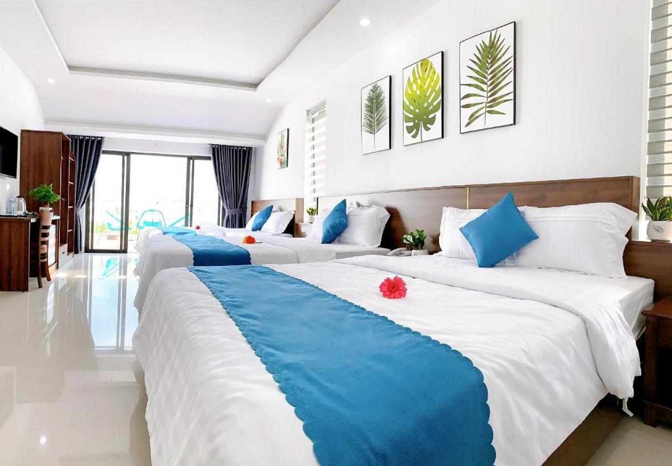  Triple Room  -  Peaceful Coliving Villa Near The Beach in Cẩm An with Private Balconies & Pool Access Residence  - Gallery -  5